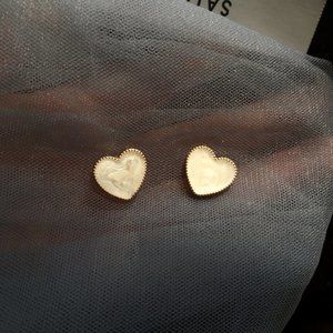 💙Flawless Angel Heart Golden Stud Earrings